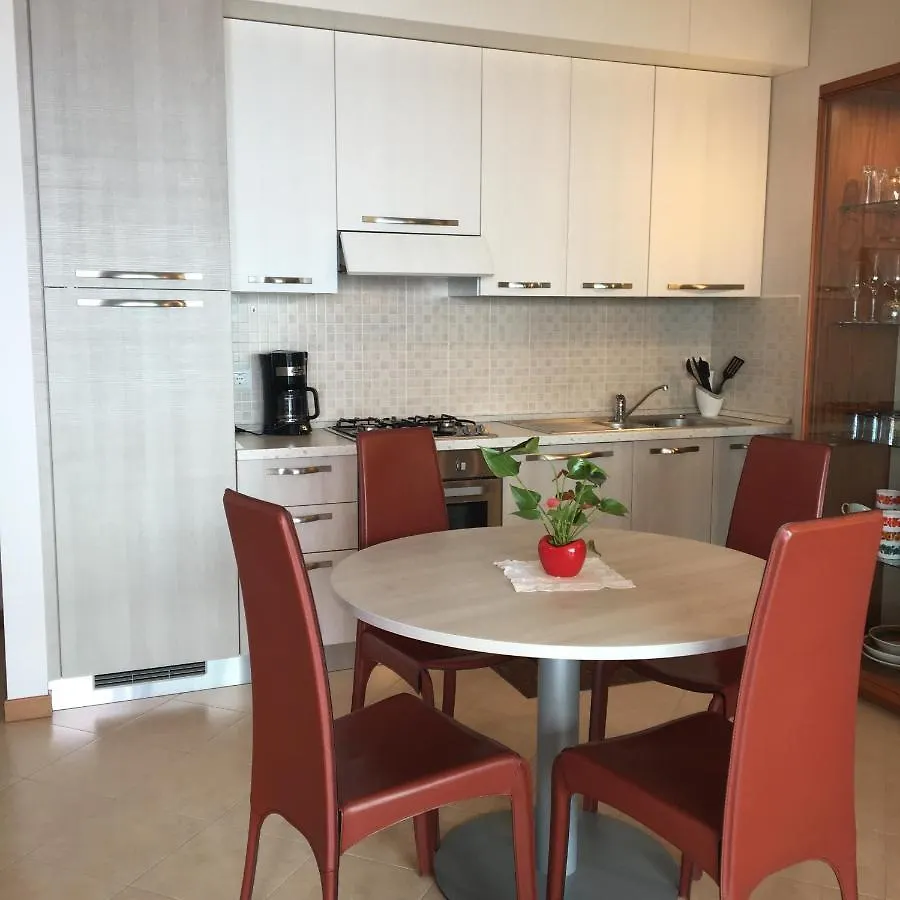公寓 托斯科拉诺-马德尔诺Casa Marina公寓